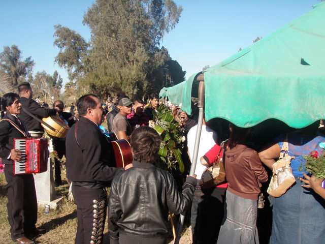 Sin Nombre